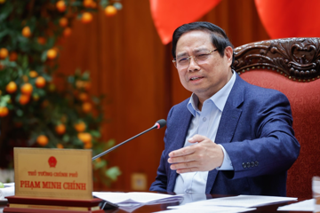 Thủ tướng khuyến khích người dân sử dụng xe điện, Vingroup (VIC) lập tức triển khai chương trình đặc biệt