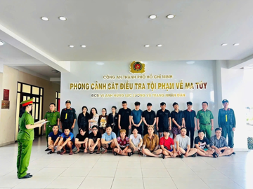 Tịch thu 17kg chất cấm, 1.000 viên thuốc lắc, 60 gói ‘nước vui’, bắt giữ 30 đối tượng