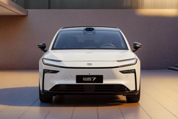 Toyota ra mắt mẫu xe điện to ngang Tesla Model S nhưng giá rẻ chỉ bằng một phần tư