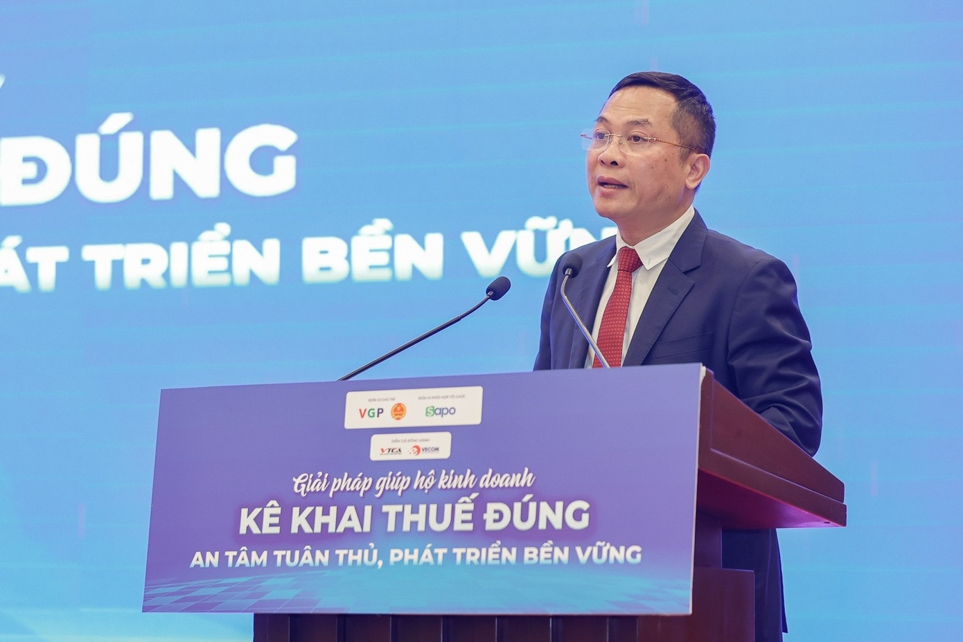 Ông Nguyễn Hồng Sâm phát biểu khai mạc. 123thu4.jpg