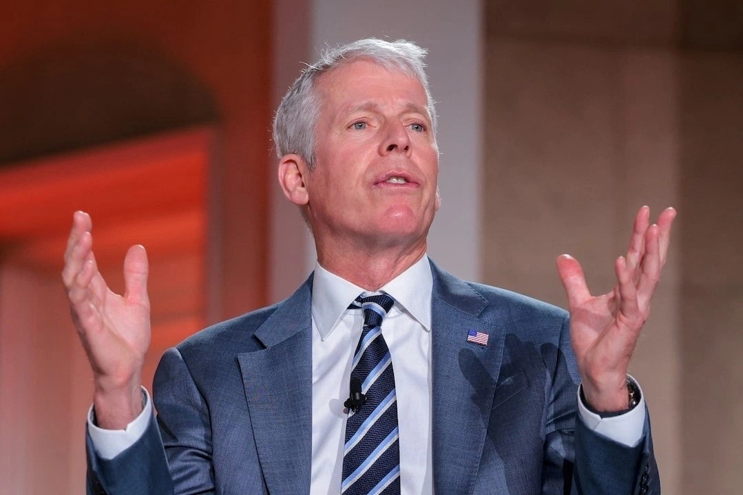 Chris Wright phủ nhận giá dầu có thể bị đẩy lên 200 USD/thùng. chris-wright-1773375935-8497-177.jpg