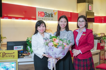 Chủ nhân giải 3 tỷ đồng đã lộ diện, hành trình 'Tiết kiệm Tỷ phú' tại HDBank khép lại trong những khoảnh khắc vỡ òa