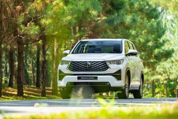 Cuộc chiến MPV dưới 800 triệu đồng: Cách Toyota dùng Innova Cross bản tiêu chuẩn để phá vỡ ranh giới và dồn ép các đối thủ cỡ nhỏ