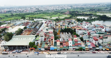 Nhà ở xã hội nên xây trên 'đất vàng' hay đẩy ra vùng ven?
