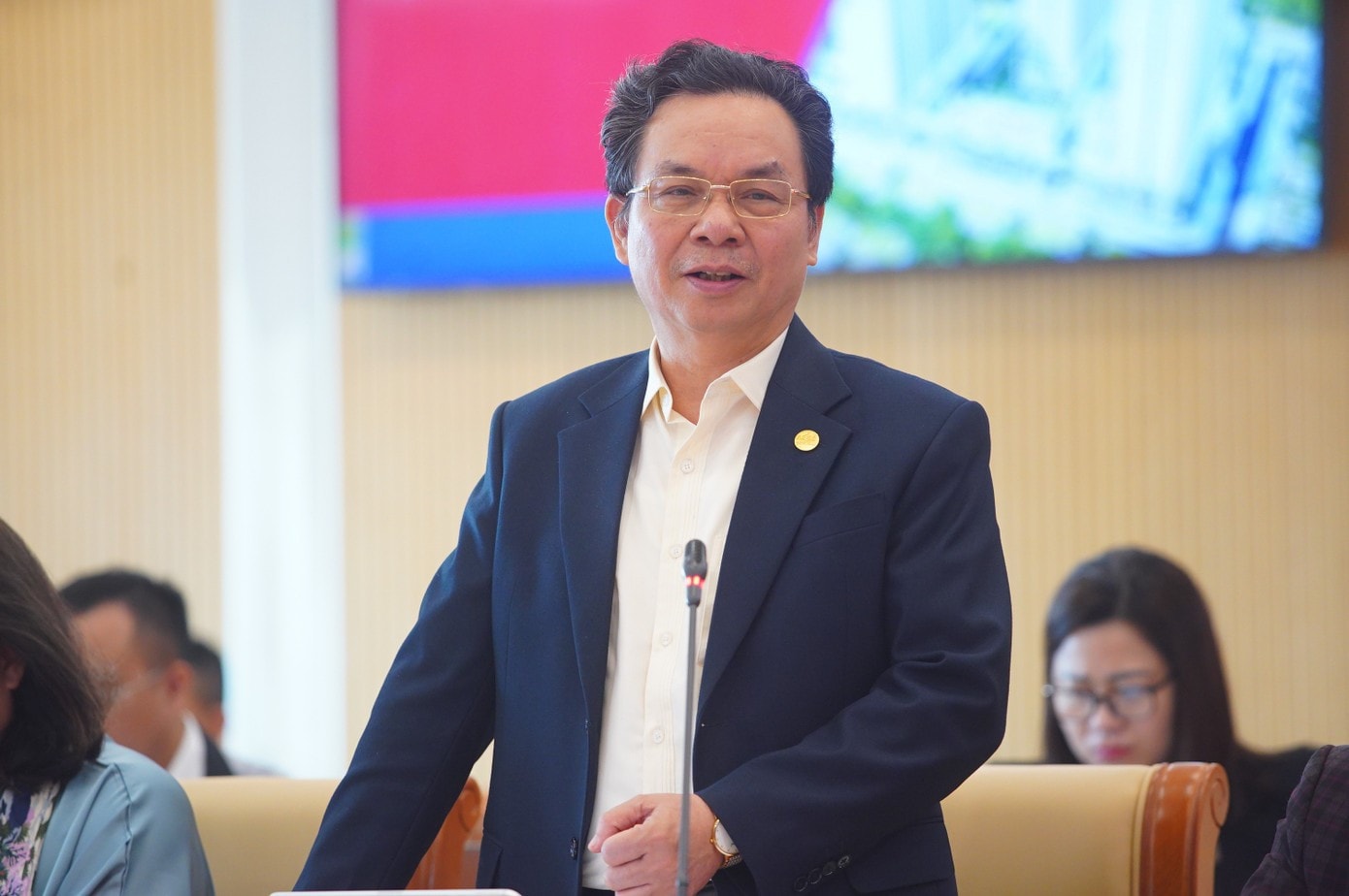 GS, TS. Hoàng Văn Cường, Ủy viên Ủy ban Tài chính - Ngân sách của Quốc hội. dua09087.jpg