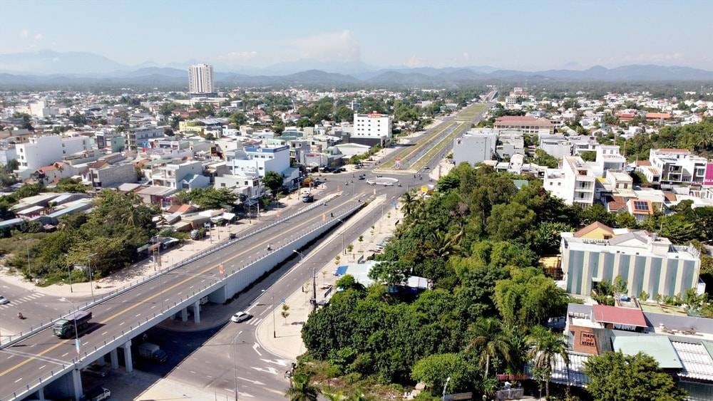 Thành phố rộng nhất Việt Nam sẽ làm tuyến đường xuyên tâm dài 90km- Ảnh 2. Thành phố rộng nhất Việt Nam sẽ làm tuyến đường xuyên tâm dài 90km- Ảnh 2.