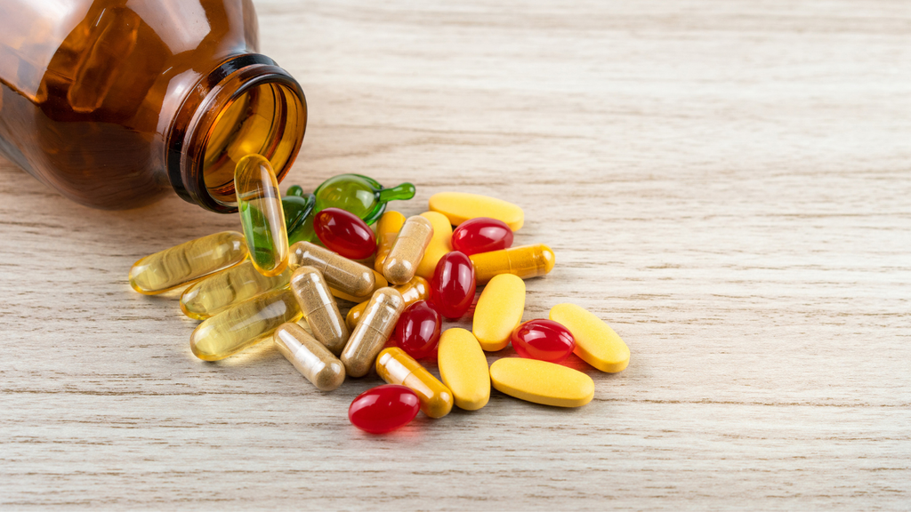 uong-vitamin-tong-hop-khi-nao-la-tot-nhat-anh-bia_e59e6d8289b44302aea3325938ea7e94_1024x1024.png