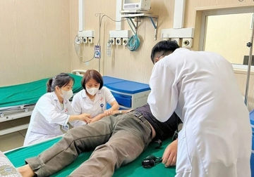 Loại đồ uống quen thuộc khiến người đàn ông 35 tuổi liệt hai chân sau một đêm
