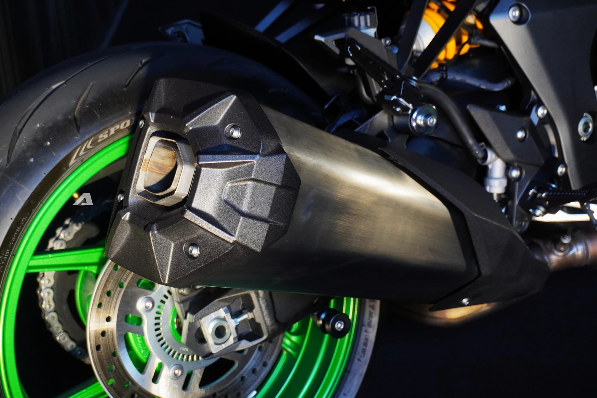 kawasaki-z1100-se3-1773621070286-17736210705271453818714.webp