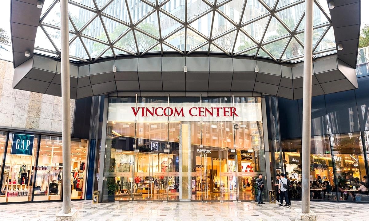 vincom-retail-vre-da-chuan-bi-quy-dat-de-mo-them-4-tttm-tai-tp_65824d072864f.jpg