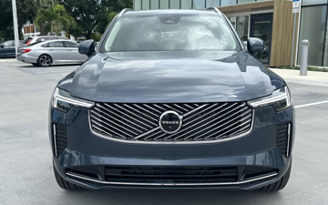 SUV hạng sang 7 chỗ từ Châu Âu sắp bán tại Việt Nam, giá rẻ đến bất ngờ