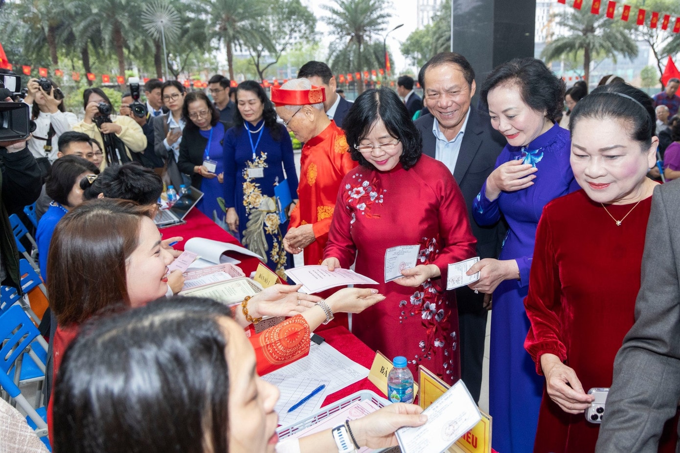 tienphong-153baucumttq1.jpg