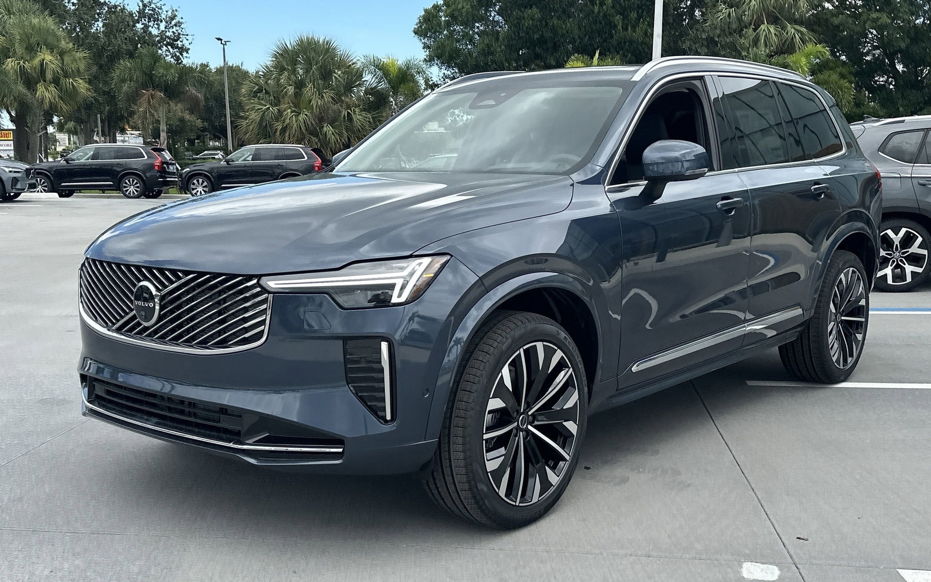 volvo-xc90-2026-viet-nam-7-1773616817718-17736168178921421907376.jpg