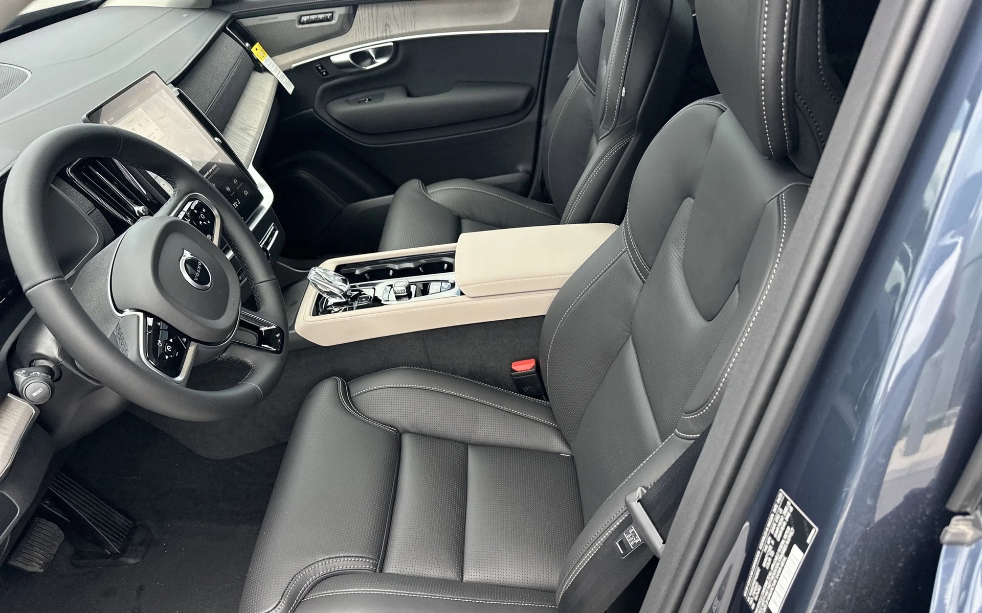 volvo-xc90-2026-viet-nam-11-1773616828599-1773616828846561515026.webp