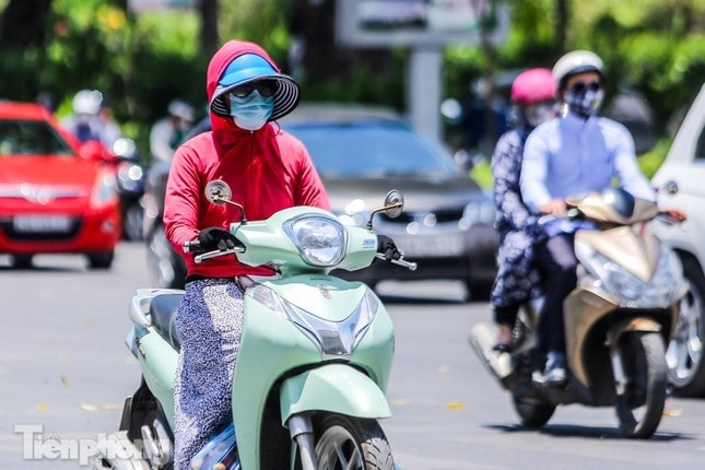 Miền Bắc nước ta đang trải qua mùa đông ấm thứ hai trong lịch sử. nang-nong-0405.jpg