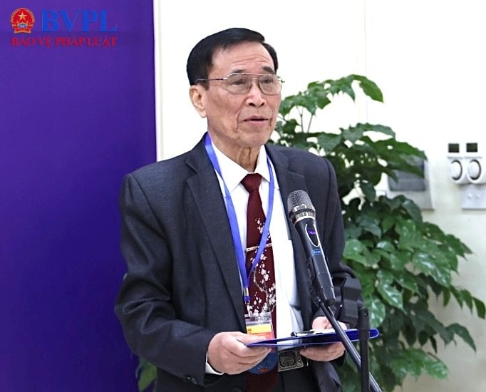 Ông Nguyễn Ngọc Dĩnh - Bí thư Chi bộ Tổ 1, Tổ trưởng Tổ bầu cử số 25 - phát biểu khai mạc. 125a4279.jpg