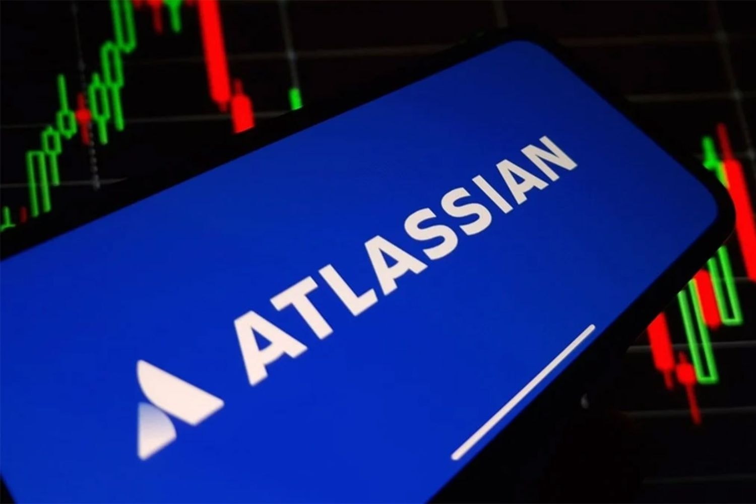 hang-atlassian-cat-giam-nhan-su-vi-ai.jpg