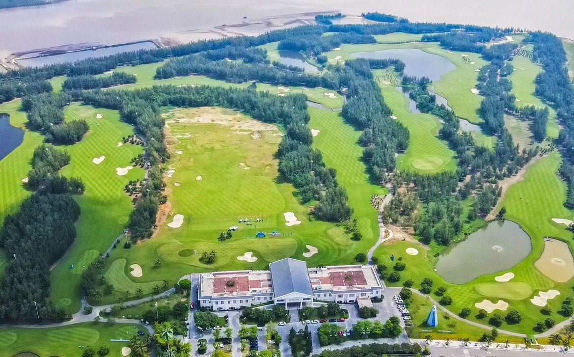 Một dự án sân golf ở phường Sầm Sơn, Thanh Hóa. golf.jpg