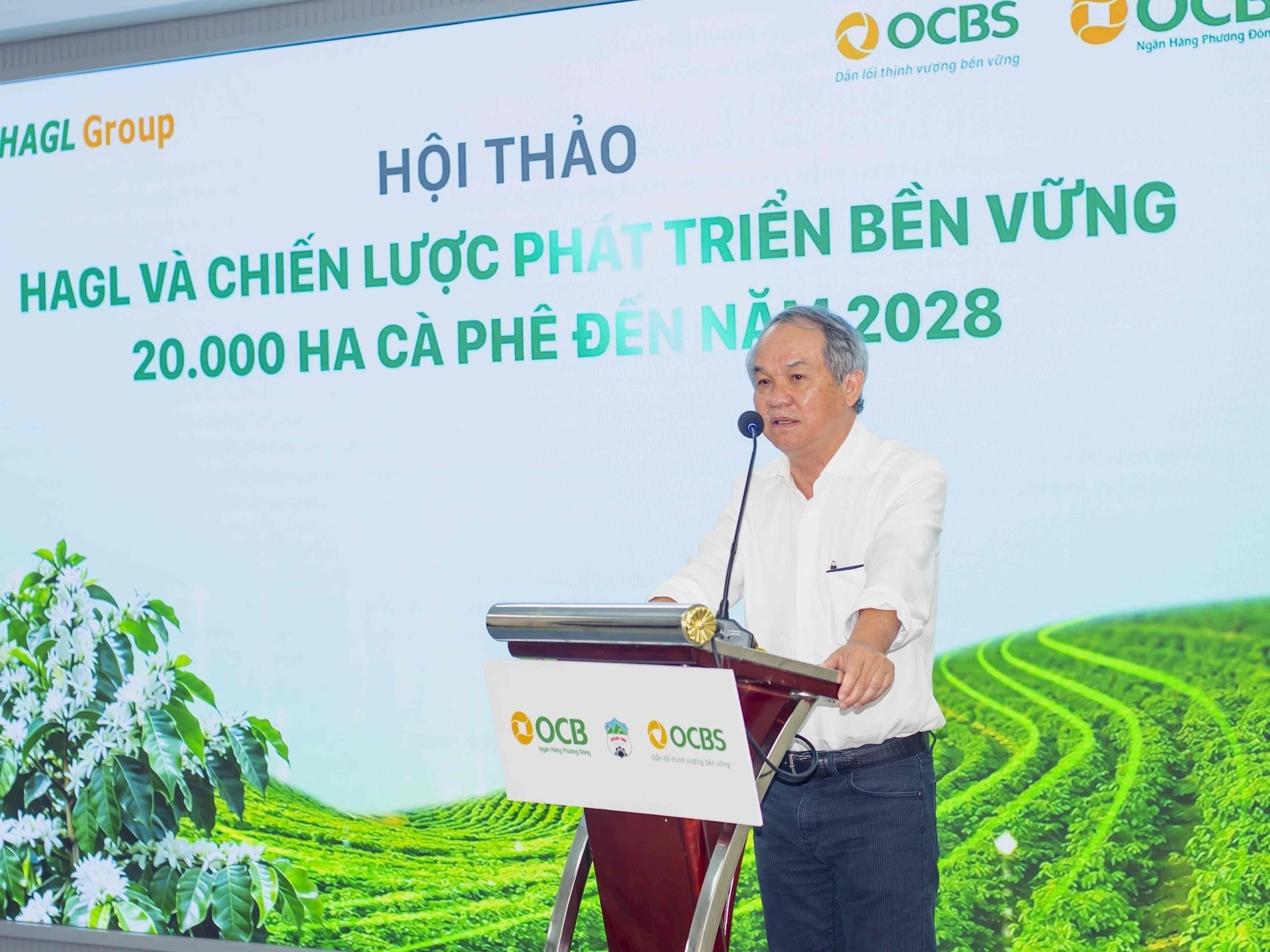 Chủ tịch HAGL Đoàn Nguyên Đức chia sẻ tại hội thảo