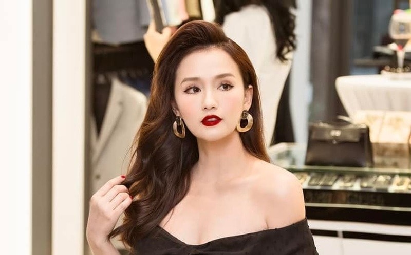 Biệt thự bạc tỷ 600m2 của 'phú bà showbiz Việt': Tọa lạc ở khu đắt đỏ bậc nhất Hà Nội, nội thất nhập khẩu châu Âu- Ảnh 1. Biệt thự bạc tỷ 600m2 của 'phú bà showbiz Việt': Tọa lạc ở khu đắt đỏ bậc nhất Hà Nội, nội thất nhập khẩu châu Âu- Ảnh 1.