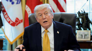 Ông Trump tuyên bố Mỹ có thể 'tiếp quản Cuba'
