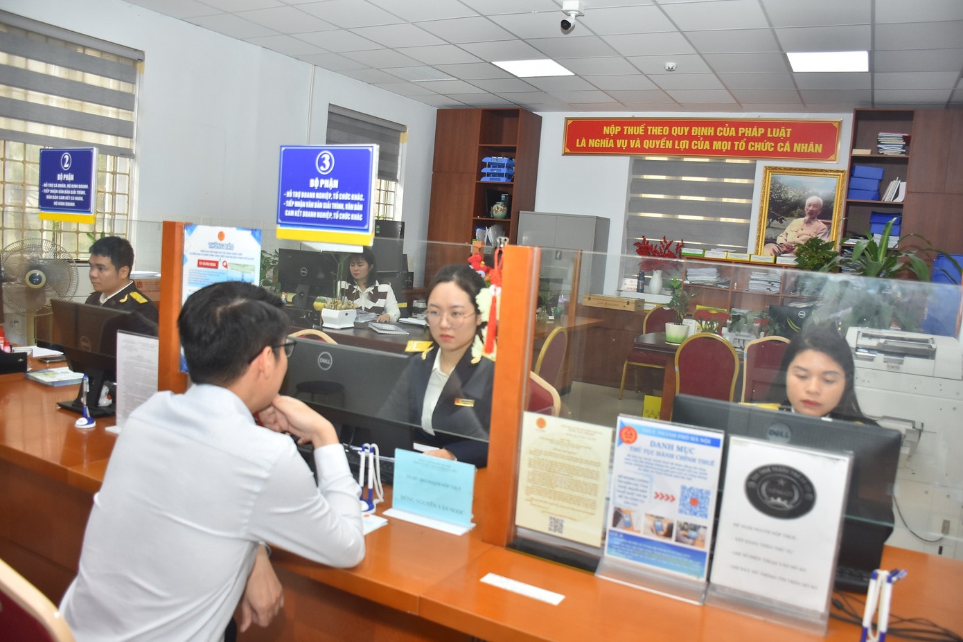 Hỗ trợ người dân, doanh nghiệp thực hiện quyết toán thuế năm 2025, Thuế TP Hà Nội bố trí 26 điểm hỗ trợ trên địa bàn, từ ngày 16/3-5/5. 4.jpg