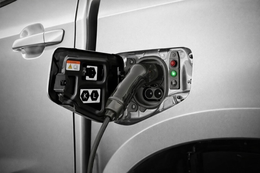 isuzu-d-max-ev-2.jpg