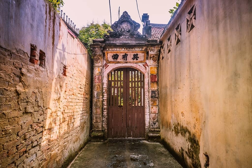 Ngôi nhà cổ trong một ngách nhỏ.