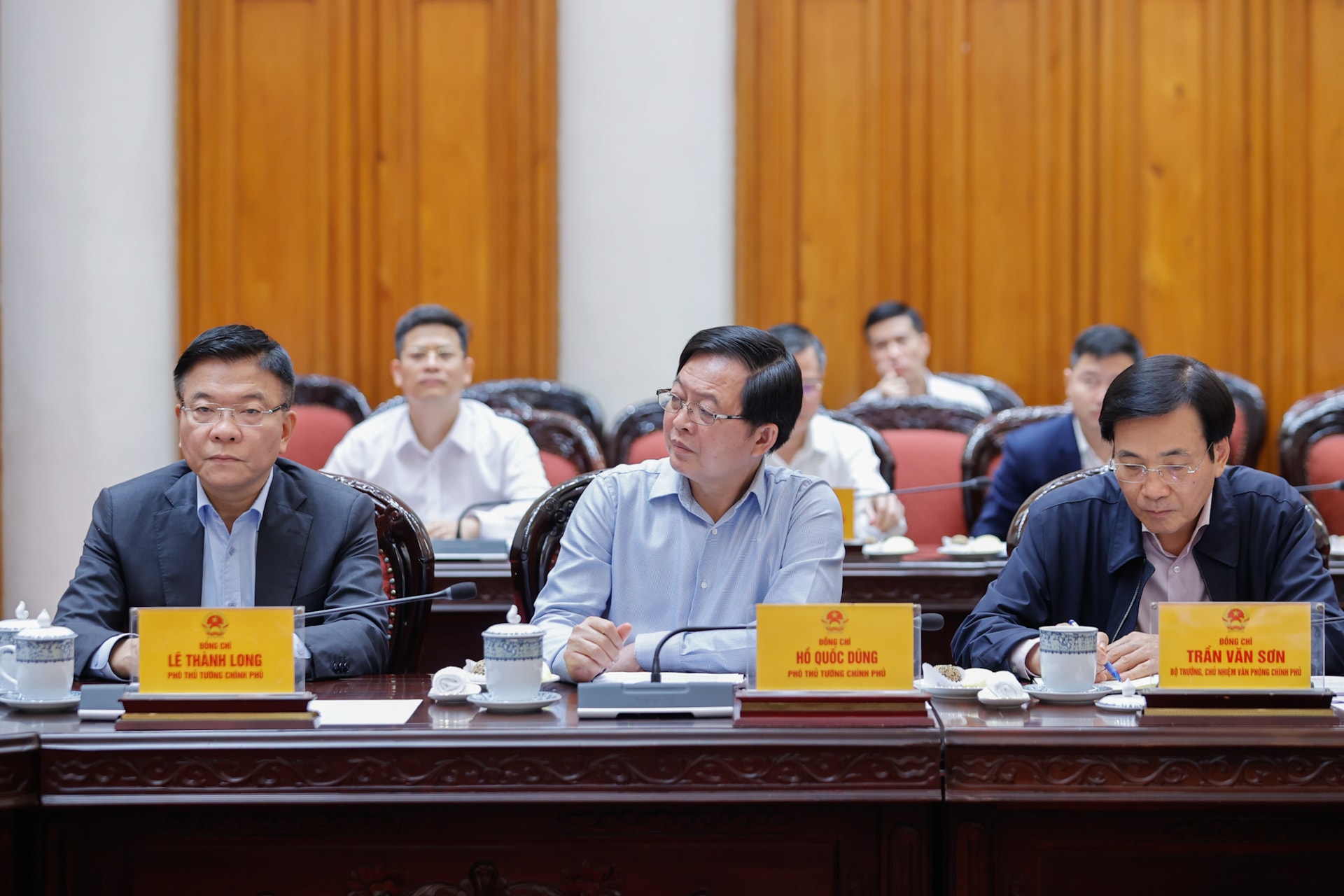 Thủ tướng: Bảo đảm tiến độ, nâng cao chất lượng các dự án đường sắt và cương quyết phòng chống tham nhũng, tiêu cực- Ảnh 5. Thủ tướng: Bảo đảm tiến độ, nâng cao chất lượng các dự án đường sắt và cương quyết phòng chống tham nhũng, tiêu cực- Ảnh 5.