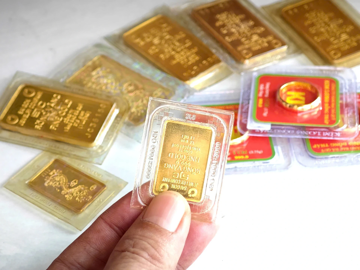 Giá vàng đối mặt rủi ro lớn khi lạm phát tăng cao, tỷ giá biến động mạnh: Nhà đầu tư cần lưu ý điều gì?