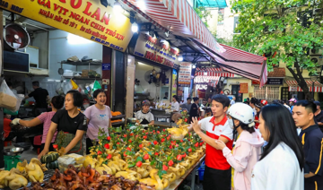 Những mặt hàng được người Hà Nội chi mạnh dịp Rằm tháng Giêng, đi buôn chỉ có lãi