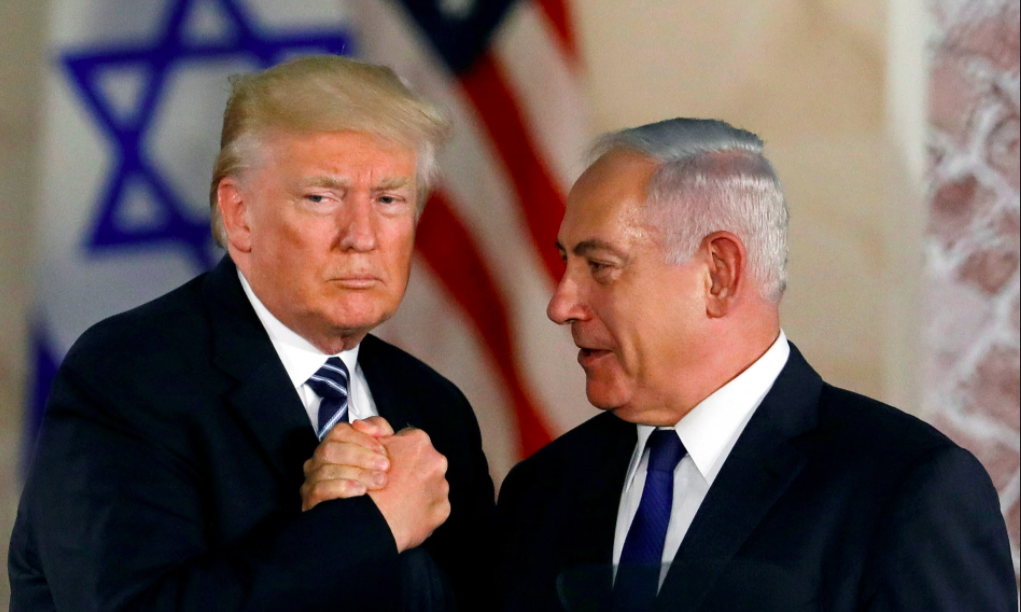 Tổng thống Mỹ Donald Trump và Thủ tướng Israel Benjamin Netanyahu. (Ảnh: Reuters) screen-shot-2026-03-01-at-55515-pm.png