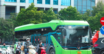 Hà Nội: Từ 1/7, 100% xe buýt trong vành đai 1 sử dụng nhiên liệu điện