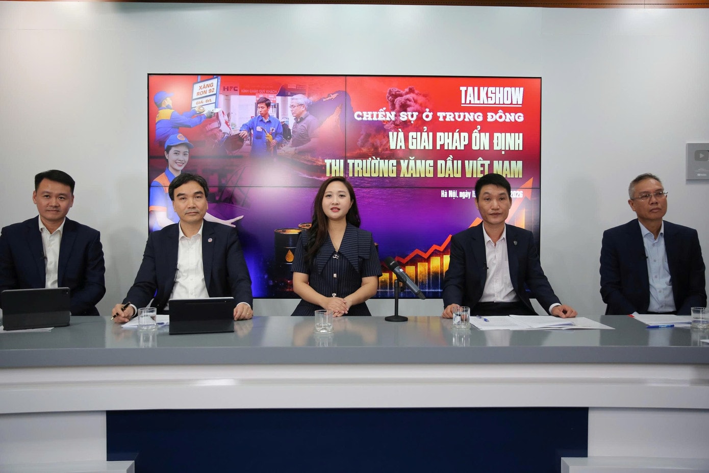 Talkshow do Báo Tiền Phong tổ chức ngày 19/3. takshow.jpg