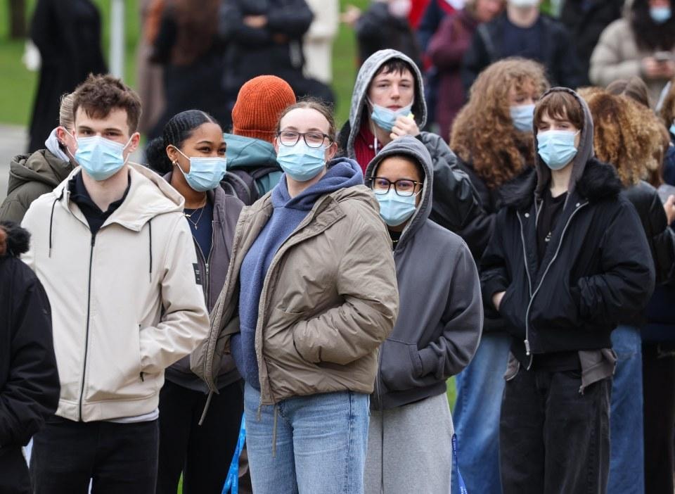 2026-students-queue-antibiotics-outside-1067410615-1773806577586-1773806577822241431105_1773833650.jpg