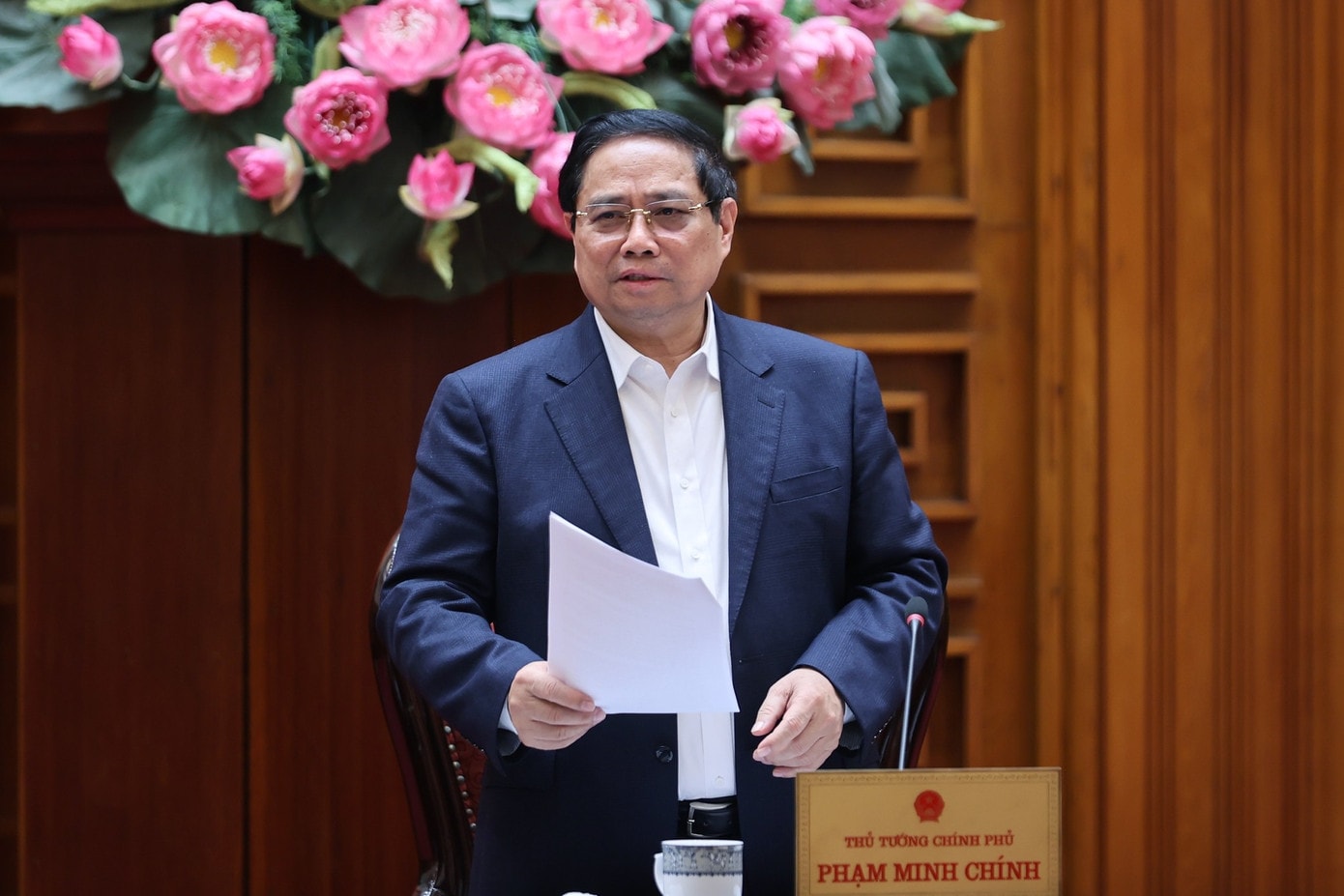 Thủ tướng Phạm Minh Chính chủ trì cuộc họp. Ảnh: VGP 203ttg1.jpg