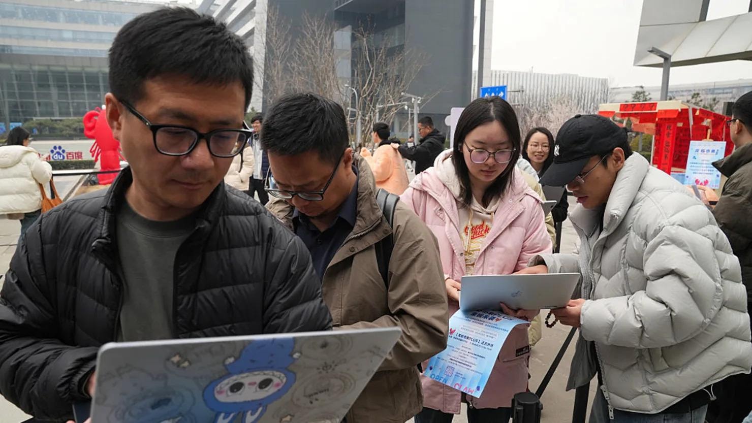 108280117-1773907784069-gettyimages-2266522435-china_baidu_openclaw_1773932997.jpg