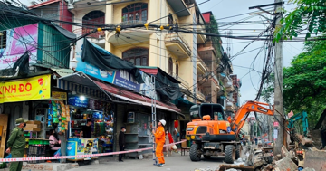 Hà Nội: Giải tỏa chợ cóc tồn tại hàng chục năm tại khu vực giáp ranh hai phường