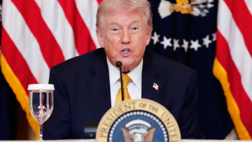 Ông Trump chê NATO là 'hổ giấy', Trung Quốc cảnh báo nóng