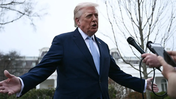 Ông Trump nói không muốn ngừng bắn với Iran, mở cửa eo biển Hormuz 'là chuyện đơn giản'