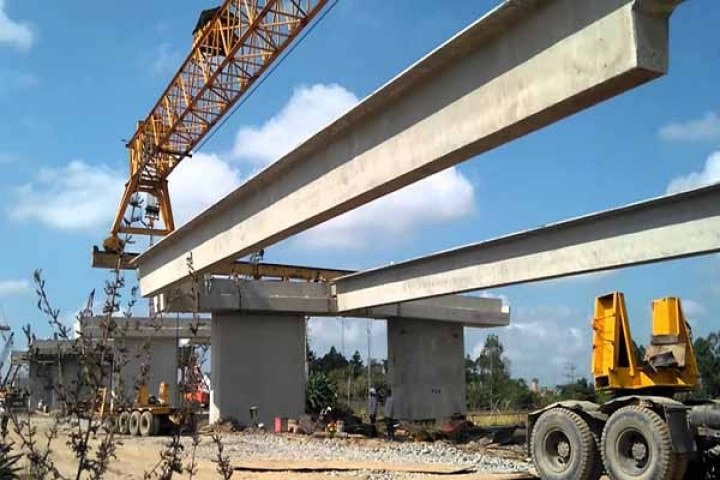 Các công trình giao thông, xây dựng có nguy cơ đội vốn khi giá vật liệu tăng mạnh. cd.jpg