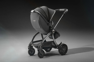 Bỏ 85 triệu đồng tậu xe đẩy Aston Martin egg3: Khi siêu xe thu nhỏ thành cỗ máy di động cho em bé