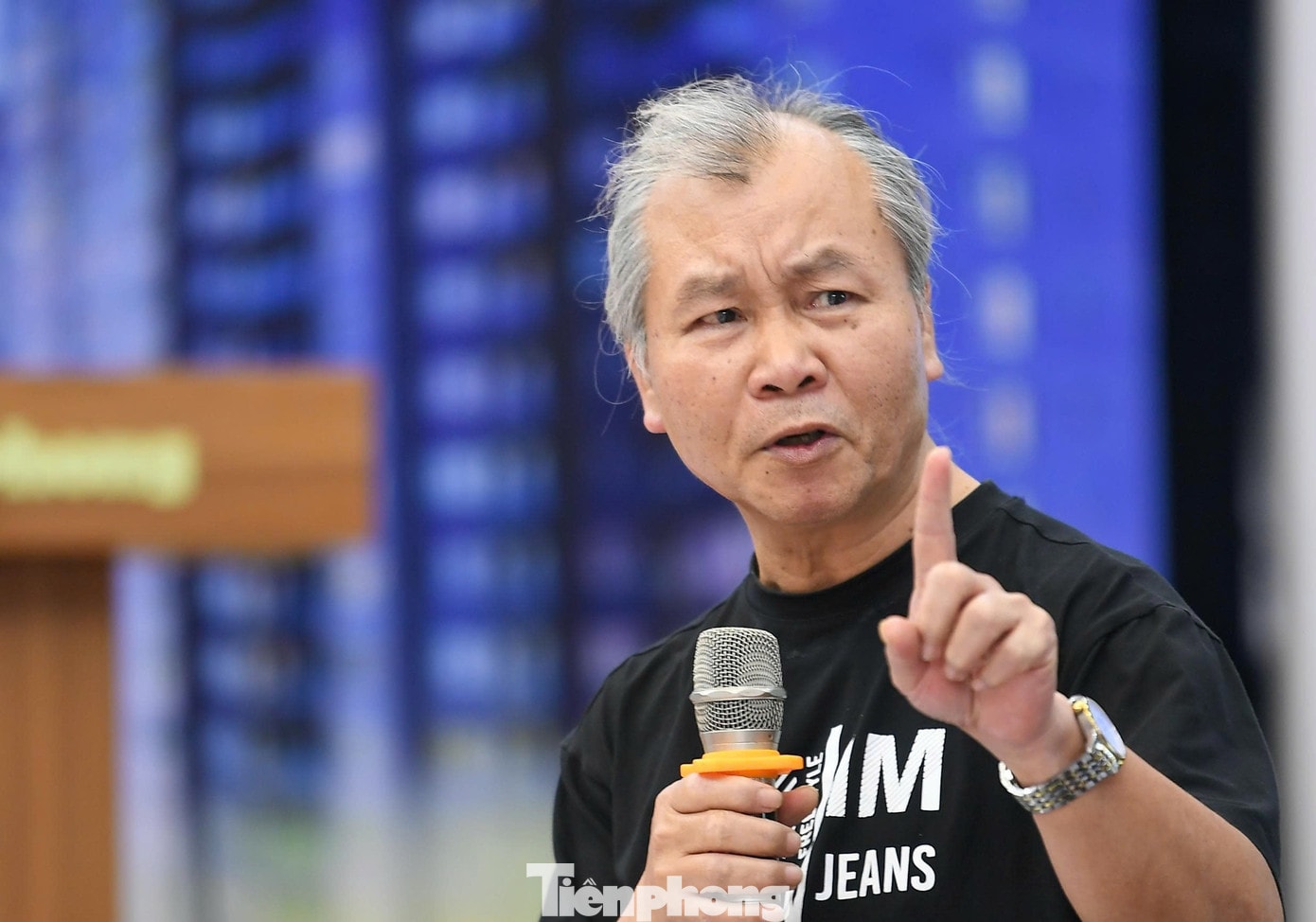 TS. Vũ Đình Ánh phát biểu tại hội thảo. Ảnh: Dương Triều. tp-ts-vu-dinh-anh-3.jpg