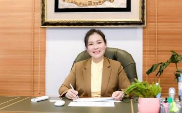 Doanh nhân Nguyễn Ngọc Tiền - vợ cũ Quý Bình mua ô tô vì đam mê nhưng lại lanh lợi để ‘tiền đẻ ra tiền’, vẫn đi xe máy Attila
