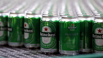Bia Heineken bất ngờ tháo chạy khỏi Singapore sau gần 100 năm, sắp 'di cư' sang Việt Nam