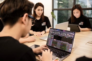 Lãi suất tiền gửi tăng gây áp lực lên TTCK: Đầu tư ăn cổ tức có bảo vệ được tài sản?