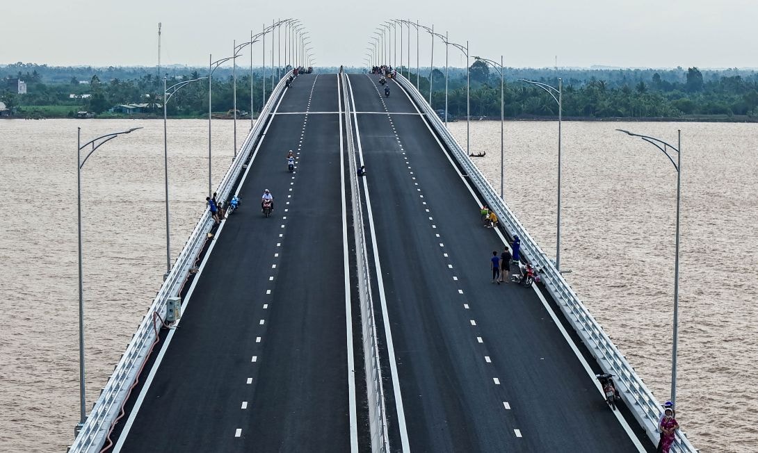 Cầu dây văng lớn thứ 2 Việt Nam, thuộc dự án 8.000 tỷ rút ngắn khoảng 80km từ miền Tây đến TP. HCM: Vượt ‘bão giá’, đang ở giai đoạn thi công khó khăn nhất- Ảnh 1. Cầu dây văng lớn thứ 2 Việt Nam, thuộc dự án 8.000 tỷ rút ngắn khoảng 80km từ miền Tây đến TP. HCM: Vượt ‘bão giá’, đang ở giai đoạn thi công khó khăn nhất- Ảnh 1.