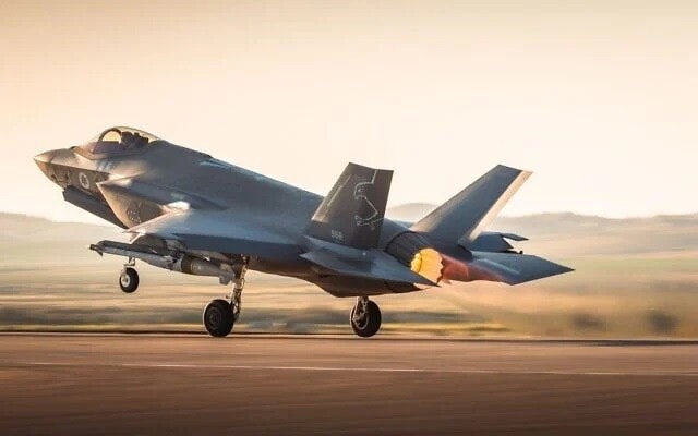 Một máy bay chiến đấu F-35I của Không quân Israel chuẩn bị cất cánh thực hiện các cuộc tấn công vào Iran (ảnh được cung cấp ngày 19/3). Ảnh: IDF. may-bay.jpg