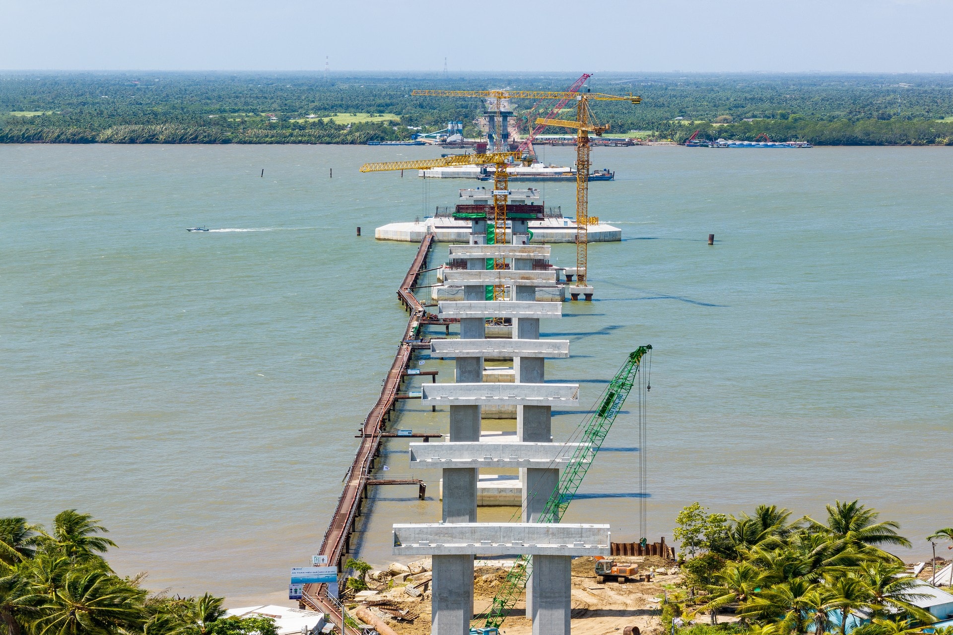 Cầu dây văng lớn thứ 2 Việt Nam, thuộc dự án 8.000 tỷ rút ngắn khoảng 80km từ miền Tây đến TP. HCM: Vượt ‘bão giá’, đang ở giai đoạn thi công khó khăn nhất- Ảnh 3. Cầu dây văng lớn thứ 2 Việt Nam, thuộc dự án 8.000 tỷ rút ngắn khoảng 80km từ miền Tây đến TP. HCM: Vượt ‘bão giá’, đang ở giai đoạn thi công khó khăn nhất- Ảnh 3.