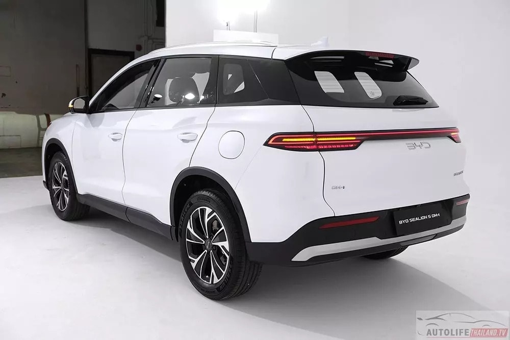 byd-sealion-5-2.jpg